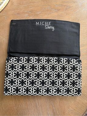 MICHE Sherry Black & White Floral Jacquard Wallet Shell